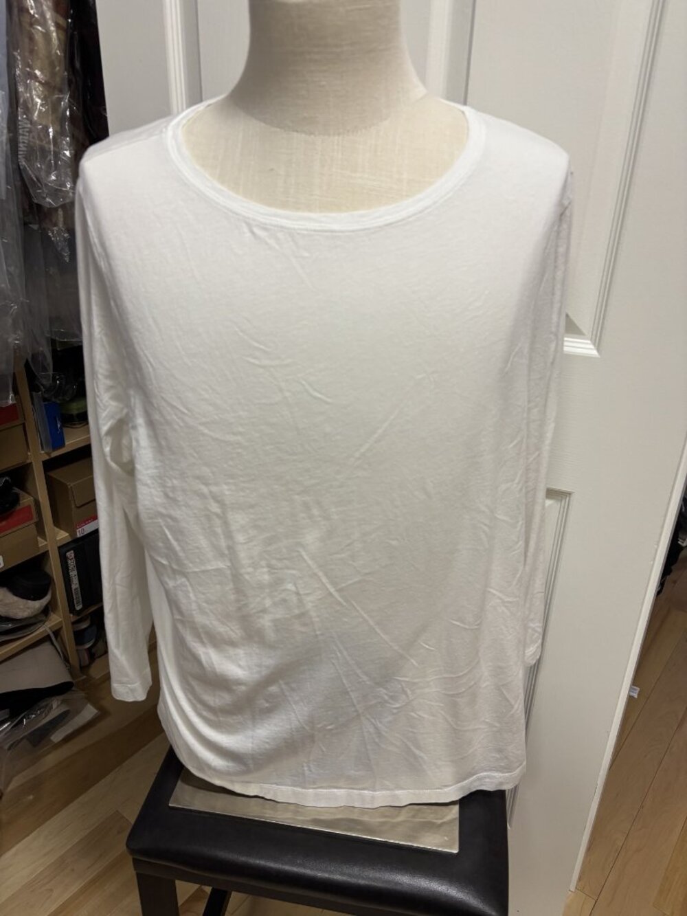 Long sleeve, rounded neck cream top
